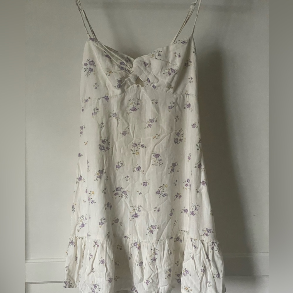 The perfect, lightweight, and beautiful dress for Spring or Summer. L.A. Hearts